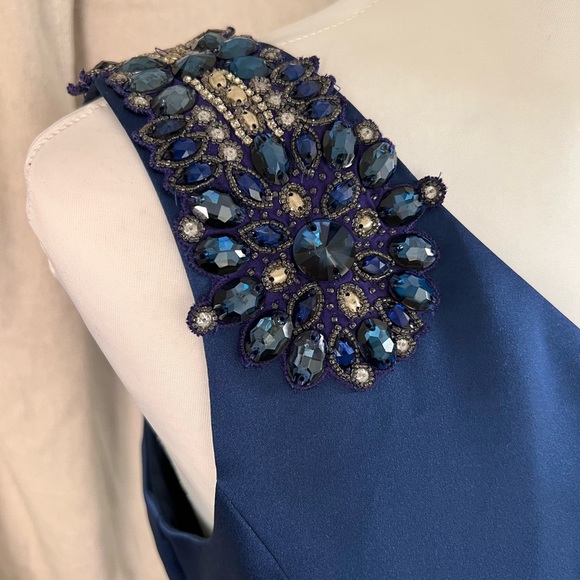 NWT Badgley Mischka Navy Blue One Beaded Shoulder Gown Size 4 - Picture 3 of 14